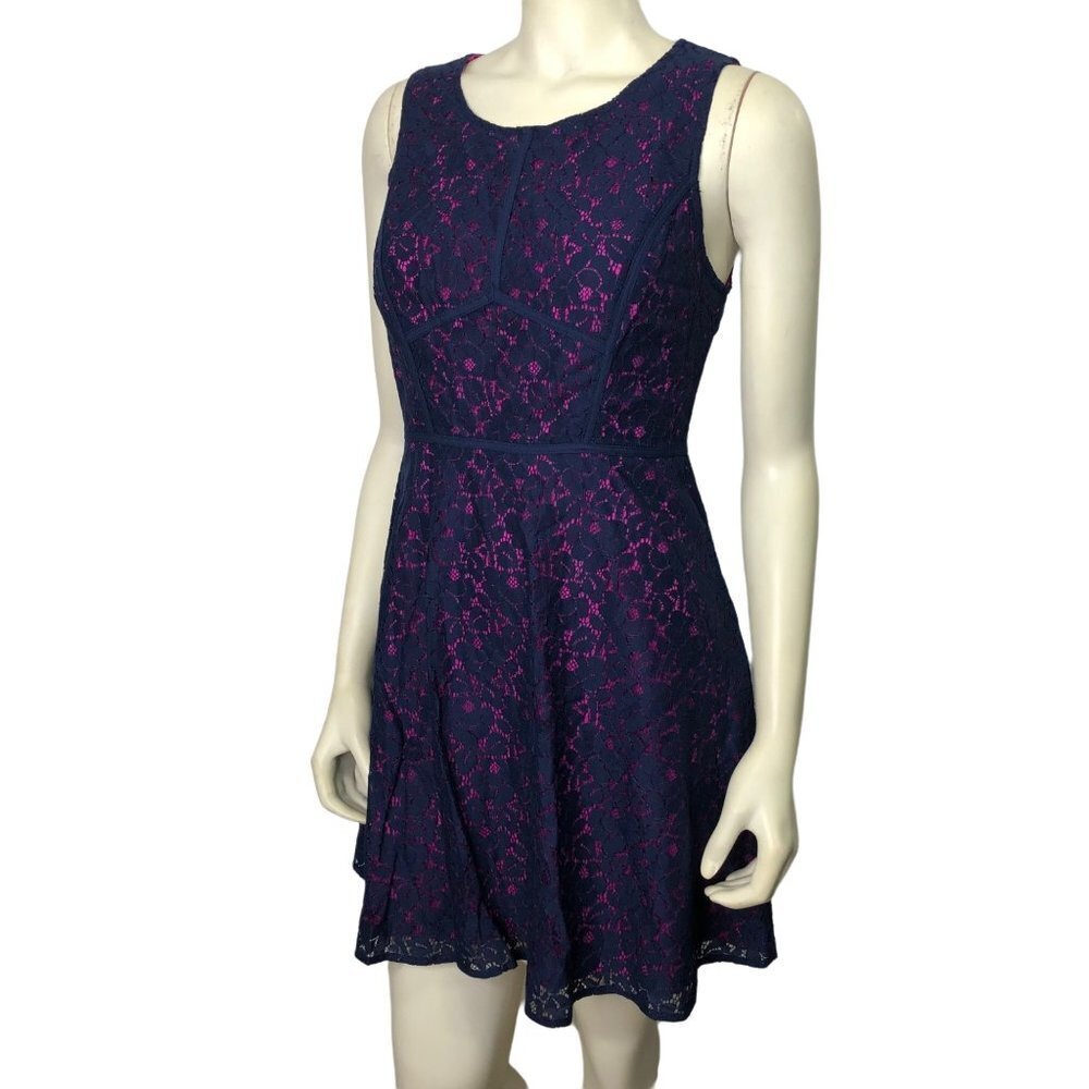 SKIES ARE BLUE LACE SLEEVELESS DRESS SIZE MD